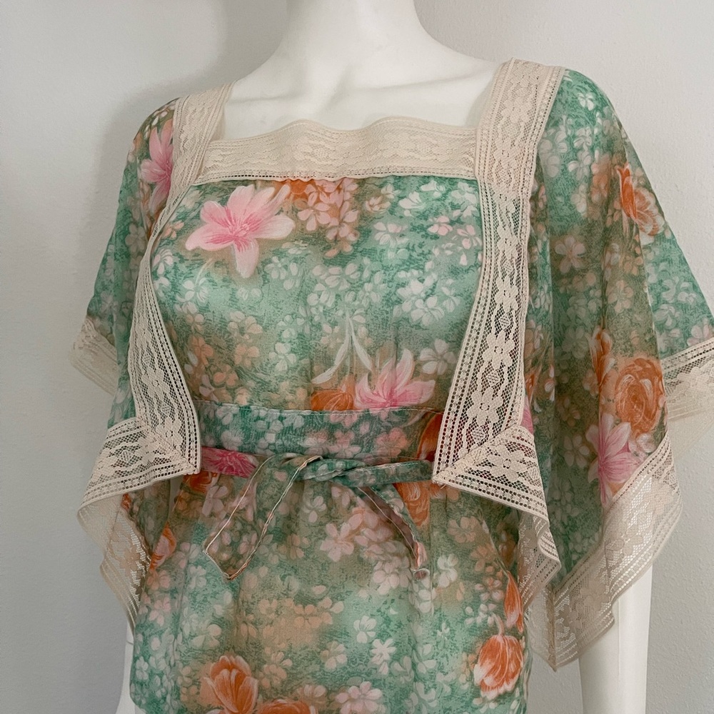 Vintage 1970’s watercolor lace handkerchief top